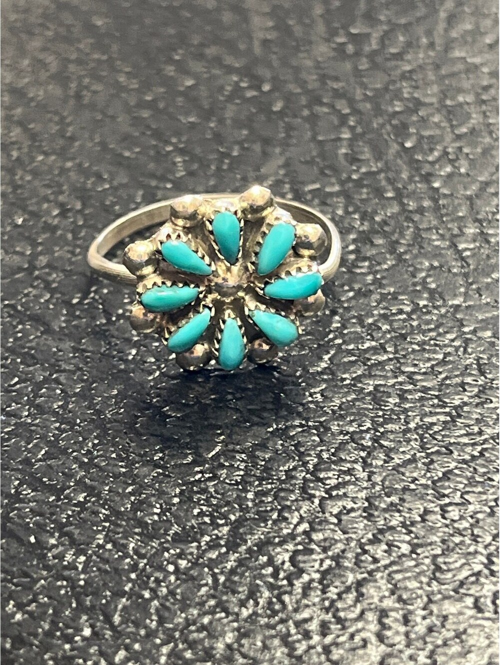 Zuni handmade sterling silver turquoise ring size 8 needlepoint